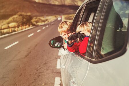 Public Transport vs Private Car for Kids & Elders – Indian Families’ Dilemma